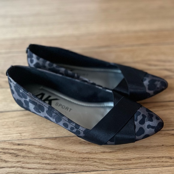 AK Anne Klein Sport Women's leopard print Flats, medium width - 8 - Picture 4 of 6